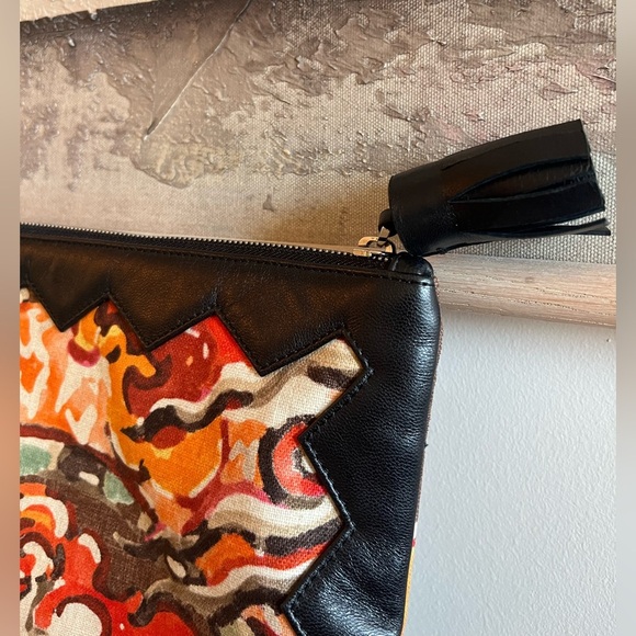 Jim Thompson Black Leather Clutch with Dragon Design - Picture 4 of 11